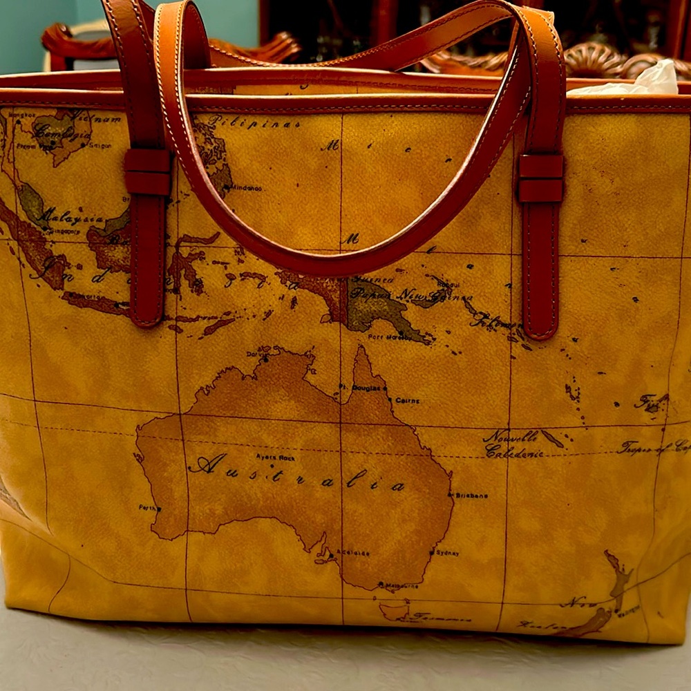 New Alviero Martini MD tote from store clsing stock, double strap